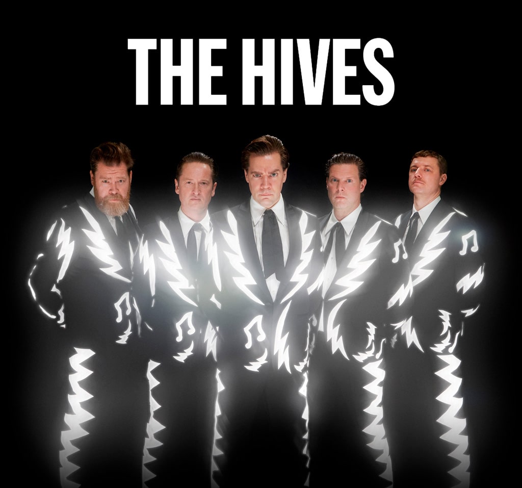 The Hives sorprenden en Estocolmo reuniéndose con su bajista original Dr. Matt Destruction para tocar “Hate To Say I Told You So”