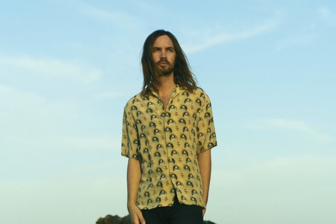 Kevin Parker confiesa que busca críticas negativas sobre la música de Tame Impala