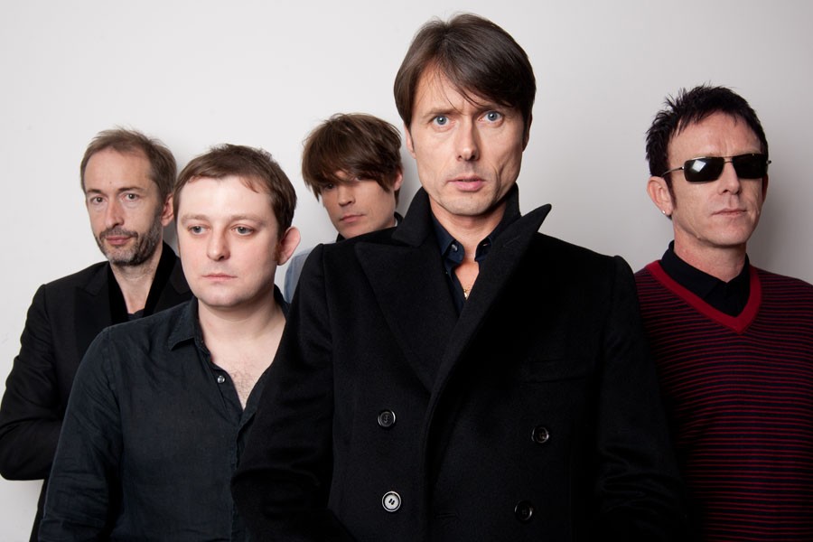 Suede sorprende a sus fans con “Tribe”, una nueva canción dedicada a su comunidad más fiel